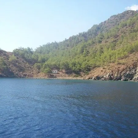 ホテル Adrasan Gelidonya Hotel アドラサン